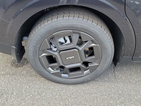 New 2026 Kia Carnival EX FWD image 39