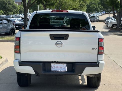 Certified 2022 Nissan Frontier SV RWD image 5