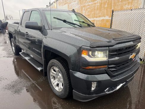 Used 2018 Chevrolet Silverado 1500 LT w/ All Star Edition image 3