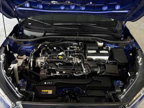 Used 2025 Toyota Corolla Cross LE image 31