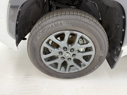 Used 2026 Toyota Tundra Platinum AWD/4WD image 7