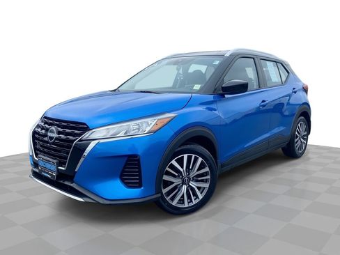 Used 2023 Nissan Kicks SV FWD image 1