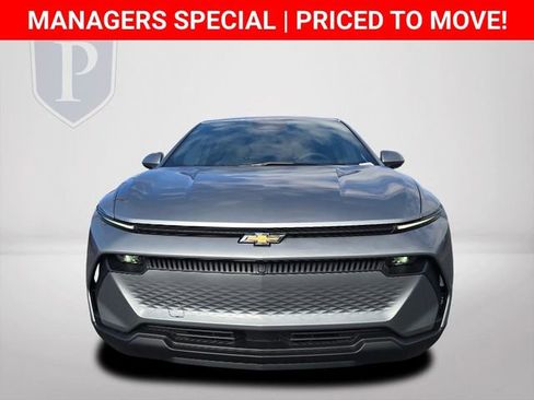 New 2026 Chevrolet Equinox EV LT image 12