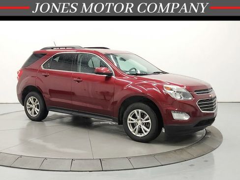 Used 2017 Chevrolet Equinox LT FWD image 1