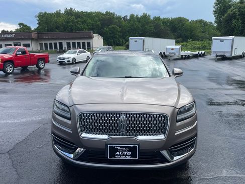 Used 2019 Lincoln Nautilus Reserve FWD image 9