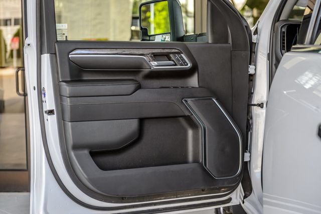 Used 2024 Chevrolet Silverado 2500 LTZ AWD/4WD image 47
