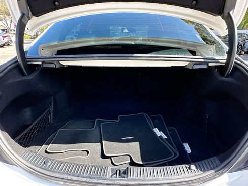 Used 2018 Mercedes-Benz C 300 Sedan image 25