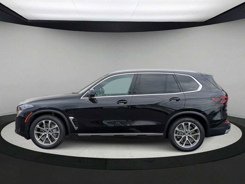 Used 2026 BMW X5 xDrive50e w/ Premium Package AWD/4WD image 5