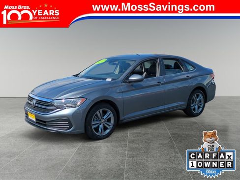 Used 2024 Volkswagen Jetta SE image 1