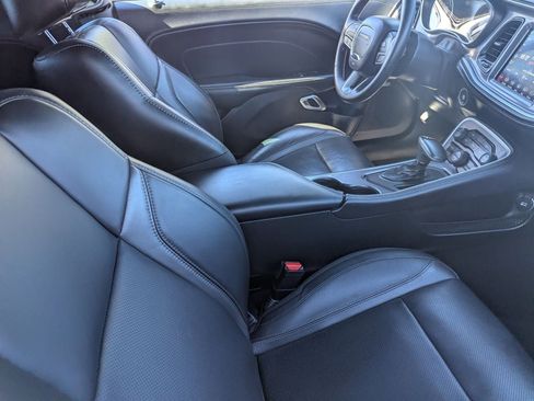 Used 2020 Dodge Challenger SXT w/ Plus Package image 11