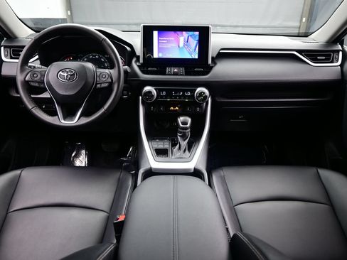 Used 2025 Toyota RAV4 XLE Premium w/ Weather Package AWD/4WD image 17