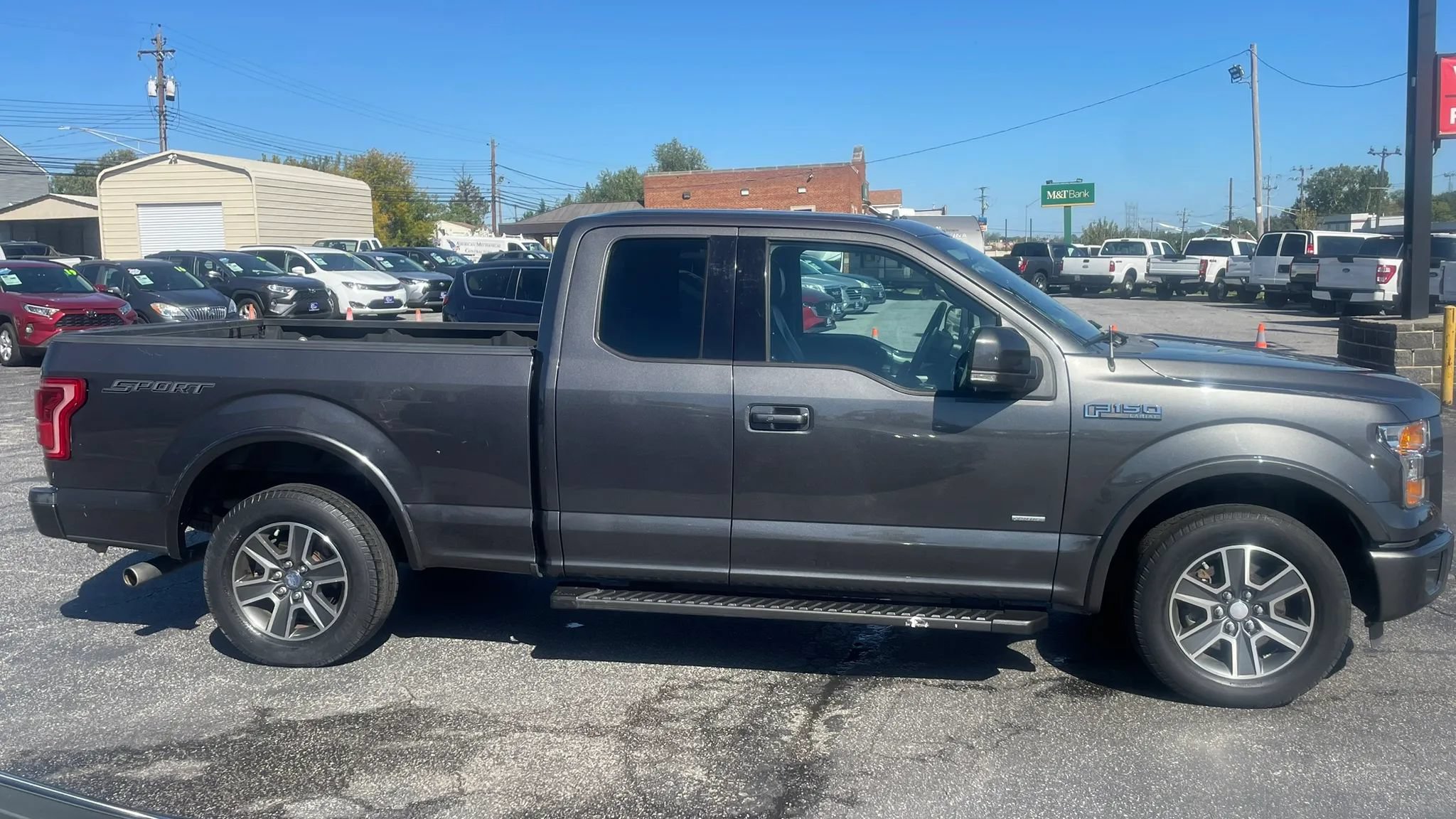 Used 2015 Ford F150 Lariat RWD image 4