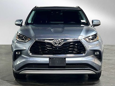 Used 2021 Toyota Highlander Platinum image 8