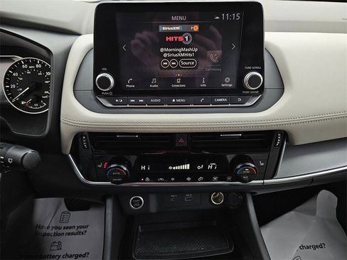 Used 2021 Nissan Rogue SV w/ Premium Package image 15