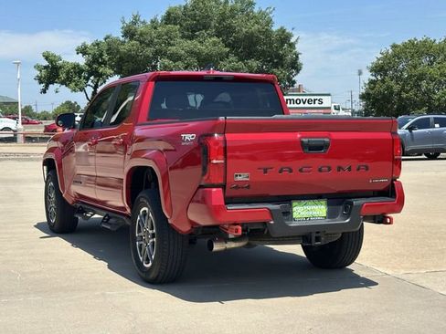Used 2025 Toyota Tacoma TRD Sport AWD/4WD image 3