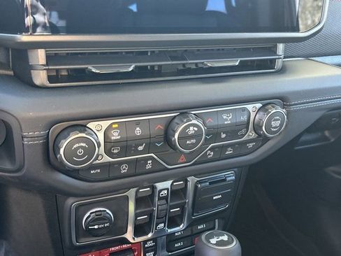 New 2026 Jeep Wrangler Unlimited Rubicon image 31