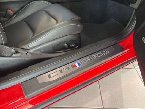 Used 2020 Chevrolet Camaro SS RWD image 11