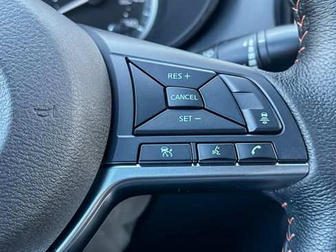 Used 2025 Nissan Versa SR w/ Trunk Package image 28