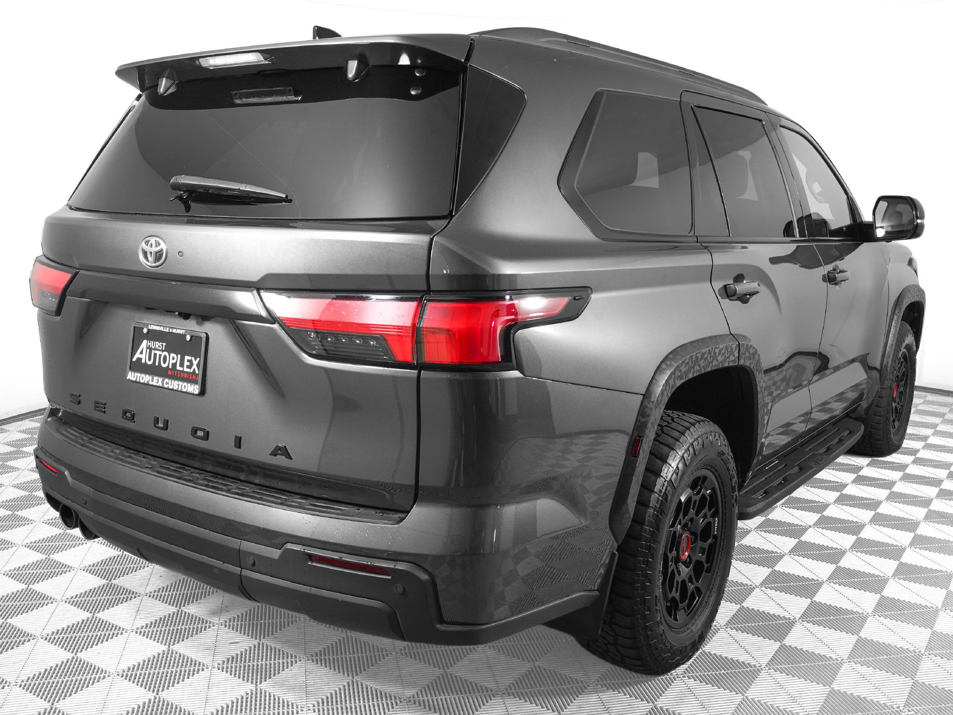 Used 2023 Toyota Sequoia TRD Pro AWD/4WD image 5