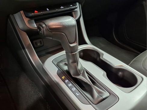 Used 2019 Chevrolet Colorado LT w/ LT Convenience Package AWD/4WD image 11