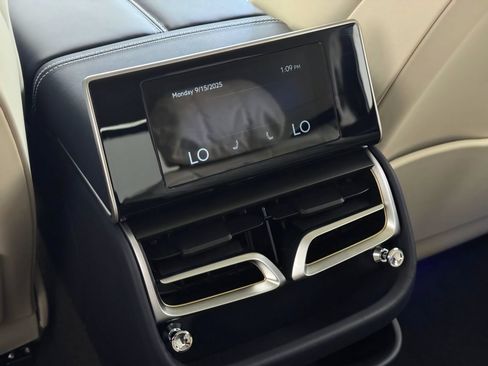 New 2026 Bentley Flying Spur Azure AWD/4WD image 26