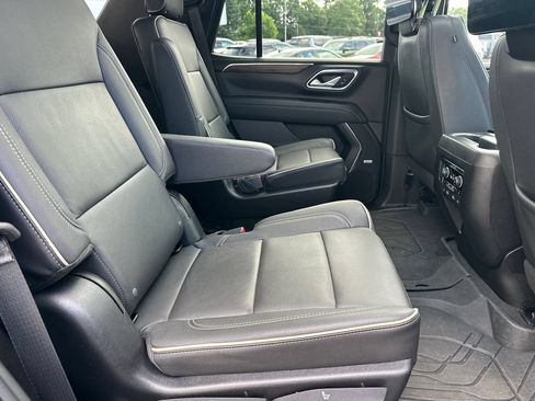 Used 2023 Chevrolet Tahoe Premier AWD/4WD image 16