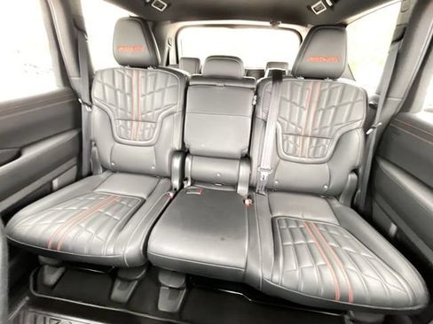 Used 2025 Nissan Armada PRO-4X w/ Pro-4X Premium Package AWD/4WD image 16