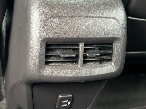 Used 2024 GMC Terrain AT4 image 17