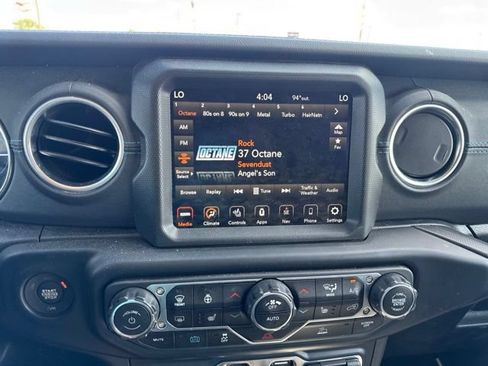 Used 2023 Jeep Wrangler Unlimited Rubicon 4xe w/ Cold Weather Group AWD/4WD image 21