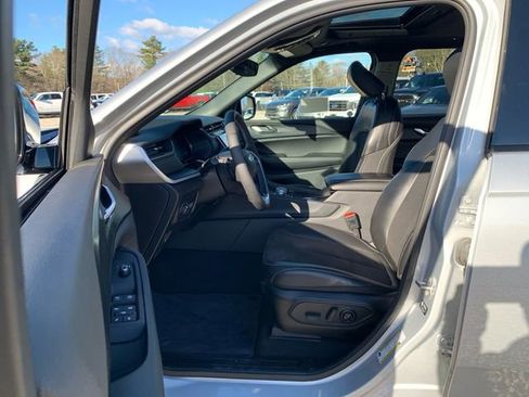 Used 2024 Jeep Grand Cherokee Altitude image 29