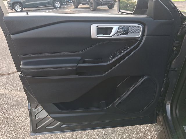 Used 2020 Ford Explorer Limited AWD/4WD image 12
