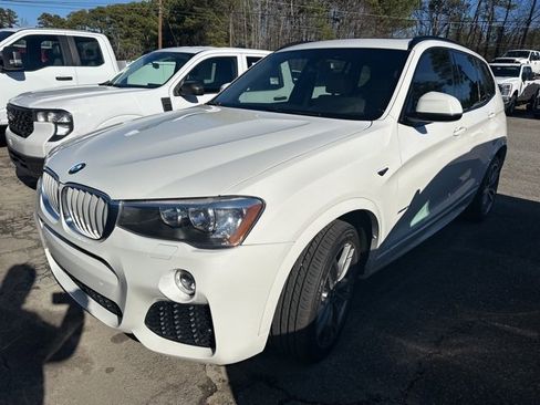 Used 2017 BMW X3 xDrive28i image 2