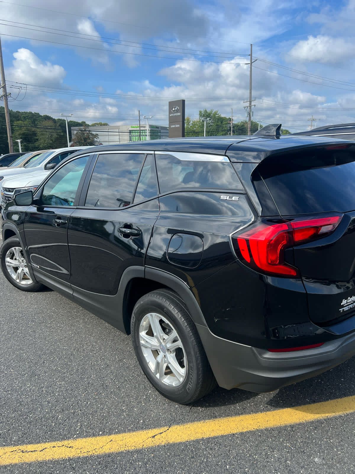 Used 2021 GMC Terrain SLE FWD image 4