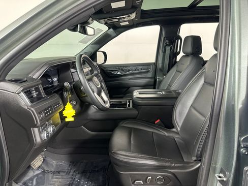 Used 2023 GMC Yukon Denali AWD/4WD image 16