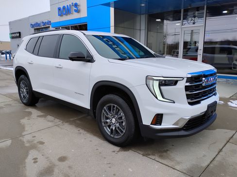 Used 2025 GMC Acadia Elevation image 3