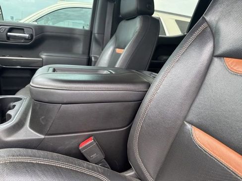Used 2021 GMC Sierra 1500 AT4 w/ AT4 Premium Package AWD/4WD image 9