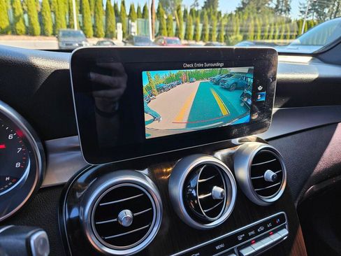 Used 2020 Mercedes-Benz GLC 300 4MATIC image 27