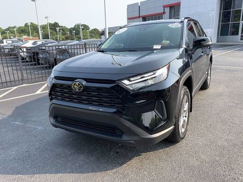 Certified 2025 Toyota RAV4 LE AWD/4WD image 4