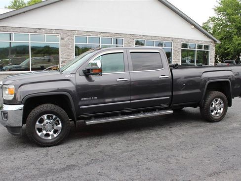 Used 2016 GMC Sierra 2500 SLT w/ Driver Alert Package AWD/4WD image 2