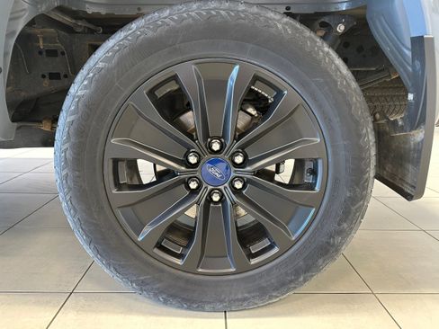 Used 2019 Ford F150 Lariat image 8