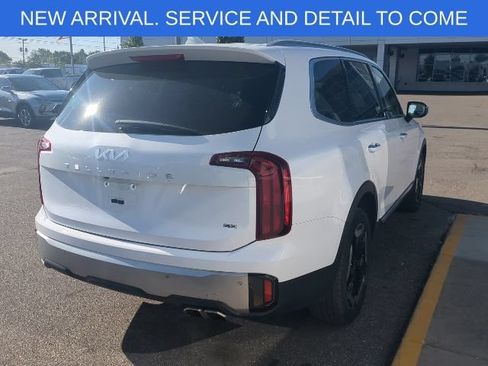 Used 2024 Kia Telluride S w/ S Sunroof Package AWD/4WD image 5