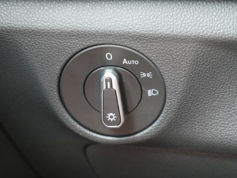 New 2025 Volkswagen Jetta Sport image 9