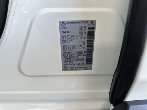 Used 2023 Nissan Pathfinder SL AWD/4WD image 31