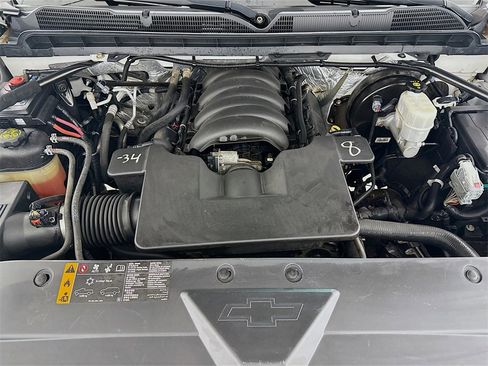 Used 2018 Chevrolet Silverado 1500 LT w/ LPO, Black Pack image 29