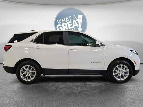 Certified 2024 Chevrolet Equinox LT w/ LPO, Floor Liner Package image 2