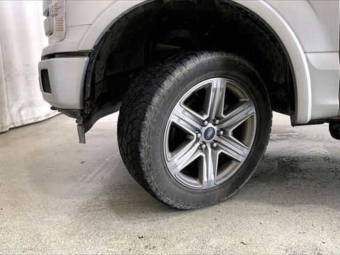 Used 2018 Ford F150 Lariat w/ Equipment Group 502A Luxury AWD/4WD image 20