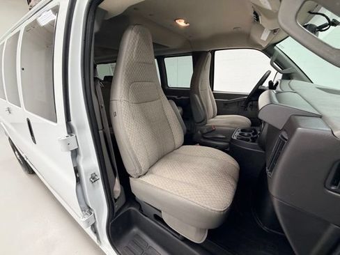 Certified 2025 Chevrolet Express 3500 LS RWD image 23
