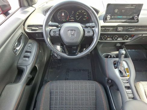 Used 2023 Honda HR-V Sport image 11