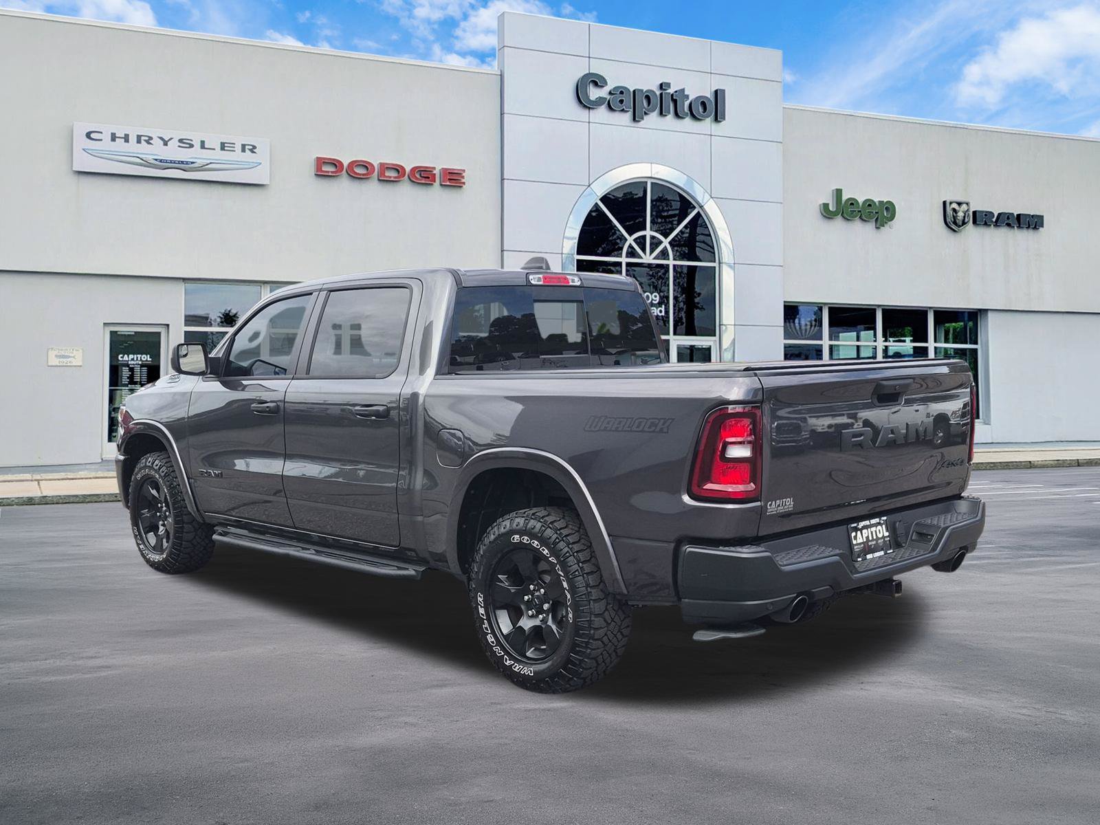 Used 2025 RAM 1500 Warlock AWD/4WD image 5