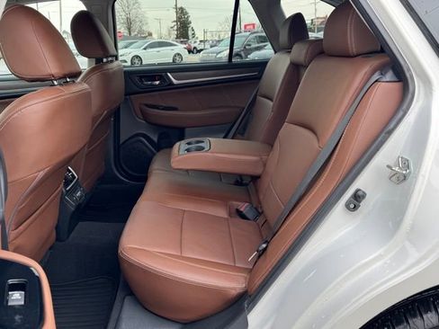 Used 2018 Subaru Outback 2.5i Touring image 17